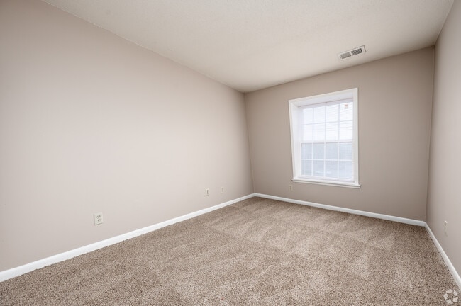 Building Photo - Woodland Springs