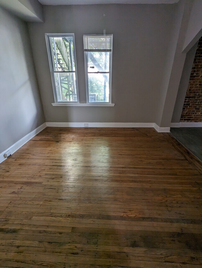 Building Photo - 2306 Whittier Ave