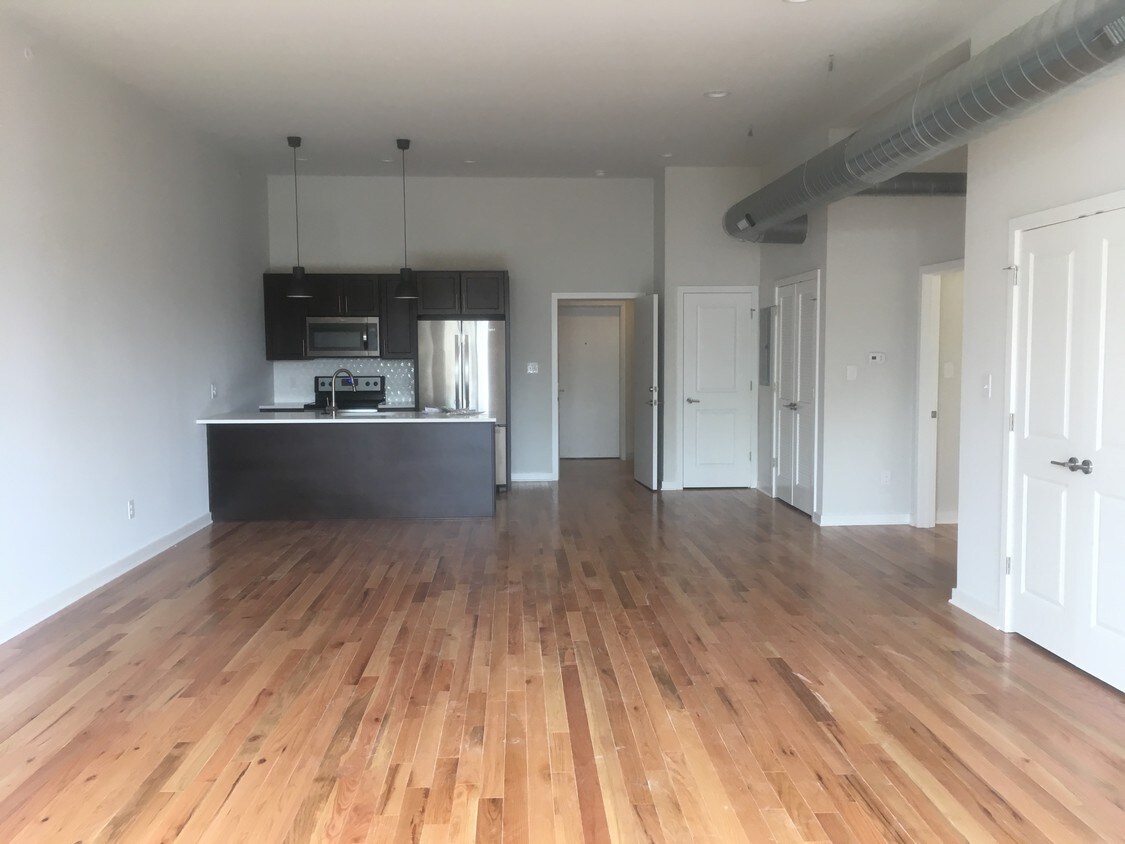Foto principal - 2021 N Front St
