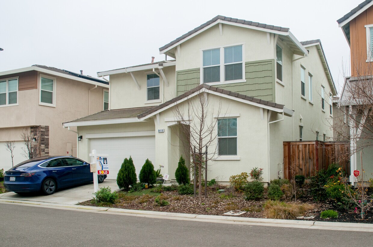 Primary Photo - 8418 Everson Ln