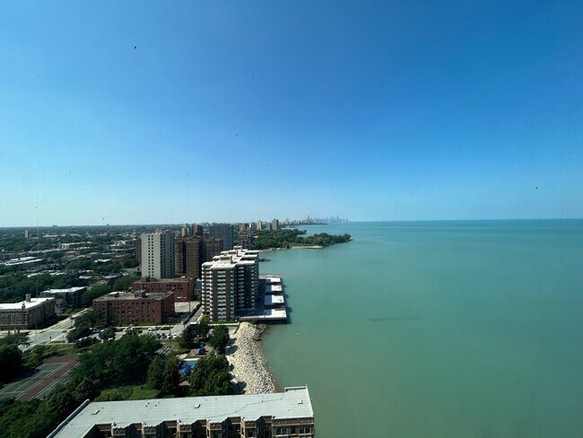 Foto del edificio - 7300 S South Shore Dr