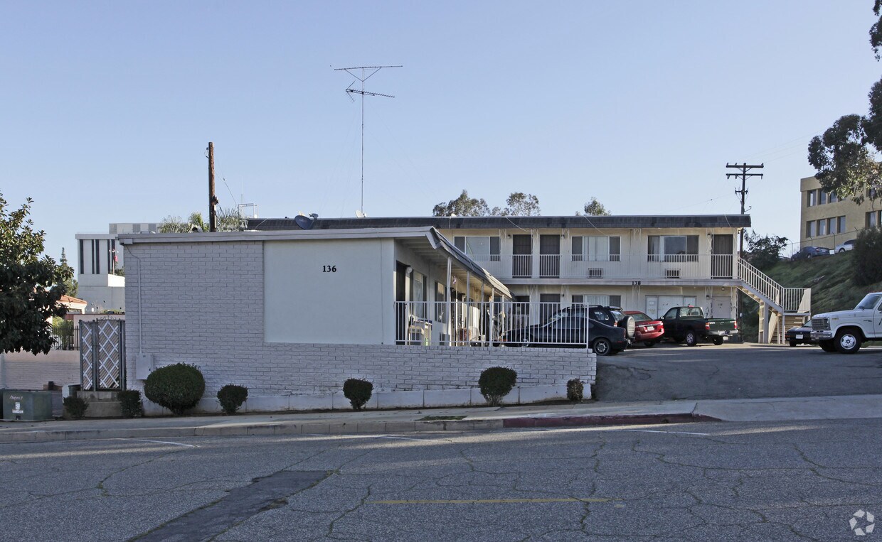 Foto del edificio - 136-138 S Ivy St