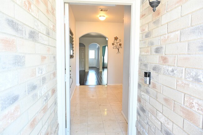 Building Photo - 5418 Gibralter Pl