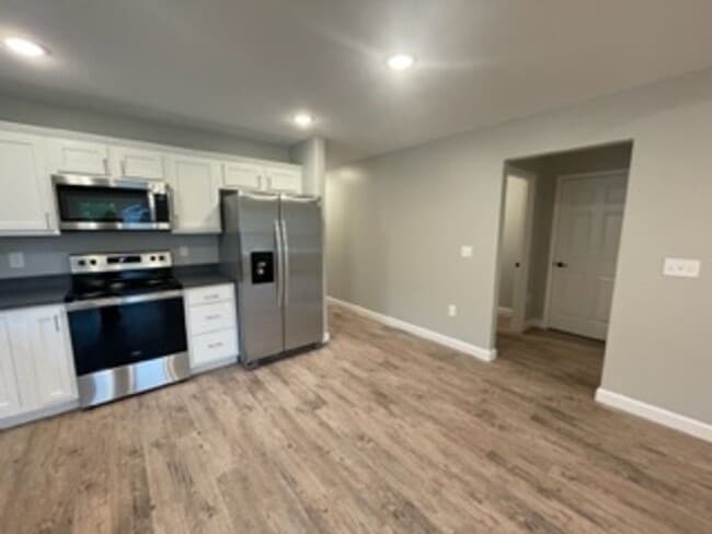 Building Photo - Italian Estates Property Management