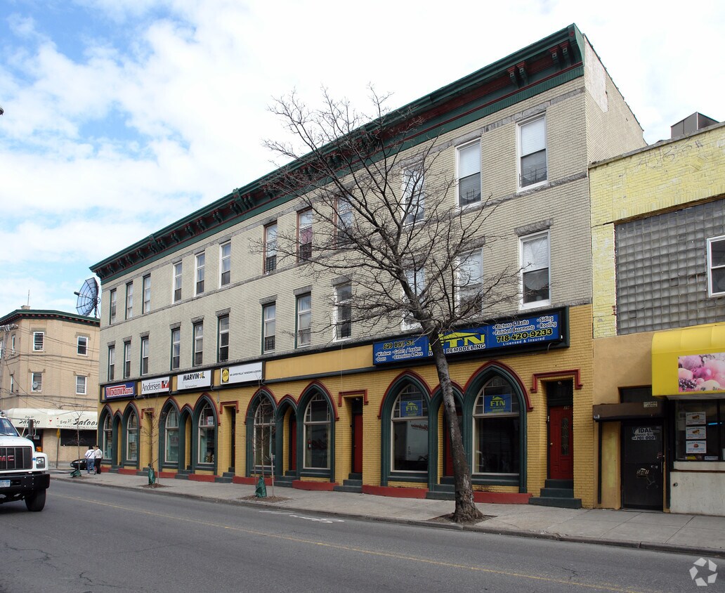 Building Photo - 533-539 Bay St