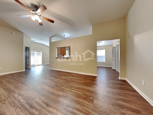 Building Photo - 1927 River Rock Rd