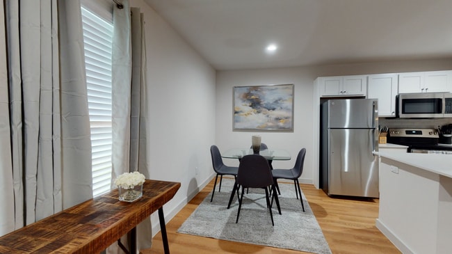 Building Photo - Hoskins 90 at Bishop Ridge