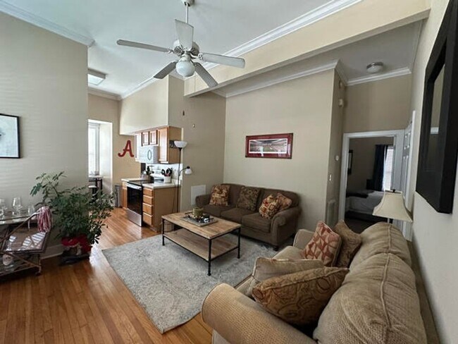 Foto del edificio - 425 Caplewood Dr