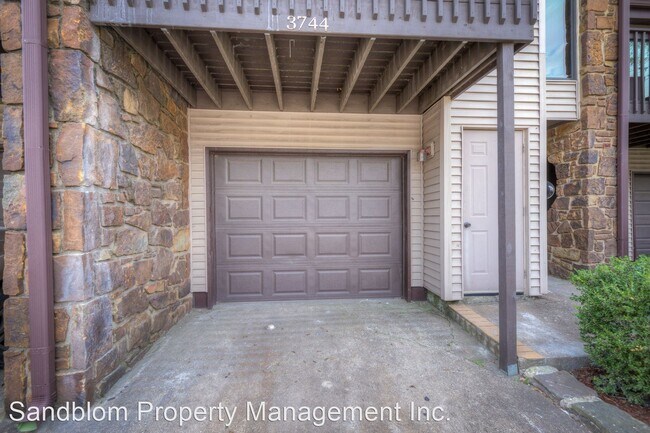 Foto del edificio - 2 br, 2 bath House - 3744 South Madison Av...