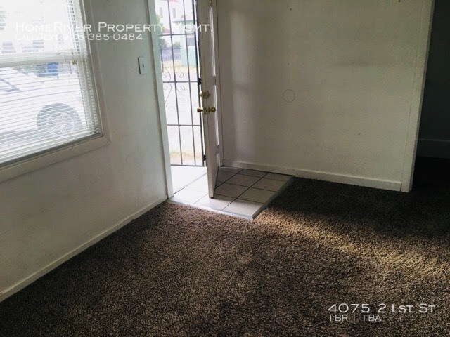 Foto del edificio - 1 Bed 1 Bath with Garage