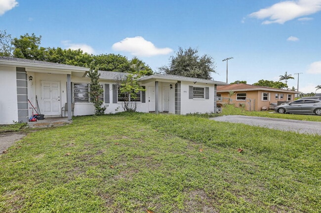 Building Photo - 1490 NW 20th St