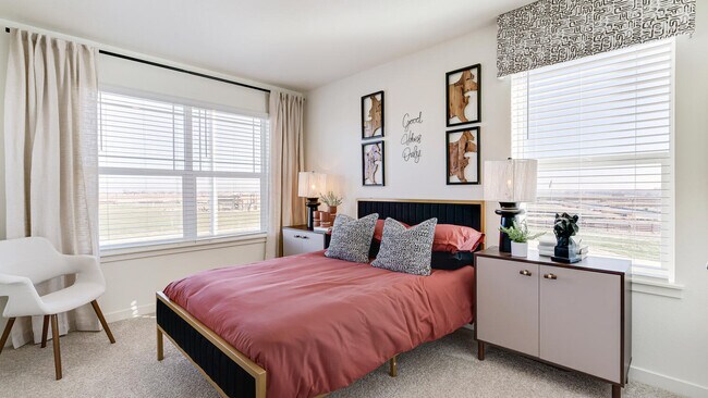 Casa modelo, no real. - 583 Thoroughbred Ln