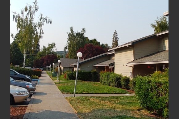 Foto del edificio - 1100 Fruitdale Dr