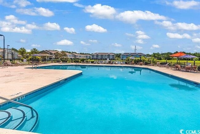 Building Photo - Gorgeous 2 bed 2.5 bath condo at Kiskadee Parke