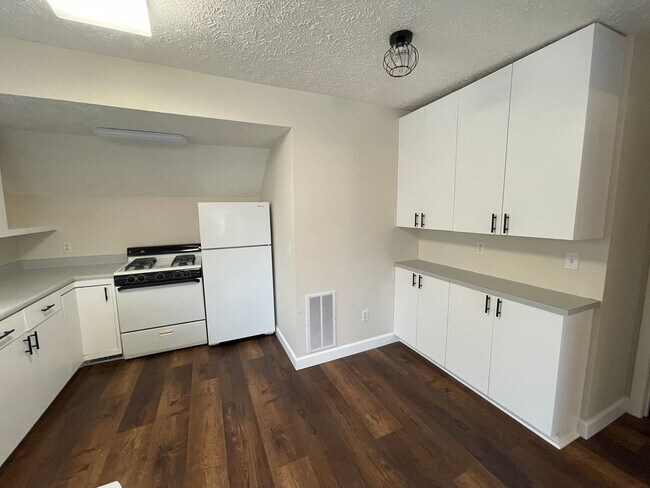 Foto del edificio - 121 Parchmount Ave