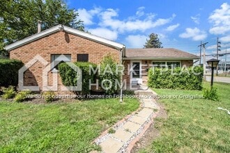 Building Photo - 1349 Ebeling Dr