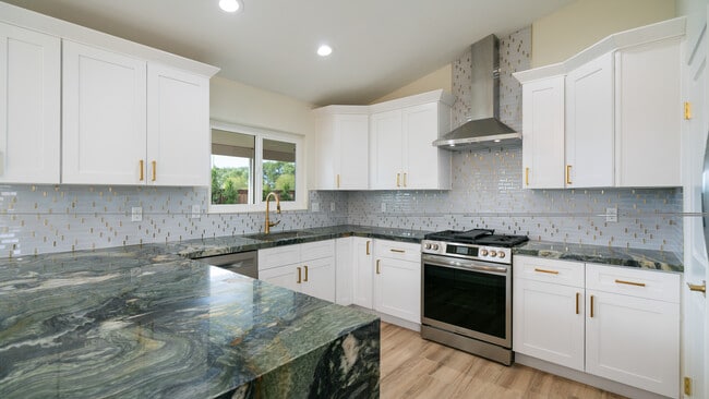 Building Photo - 48509 Calle Carmello