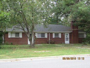 Building Photo - 7933 Belroi Rd