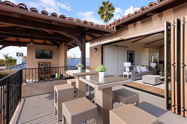 Building Photo - 5194 Carlsbad Blvd