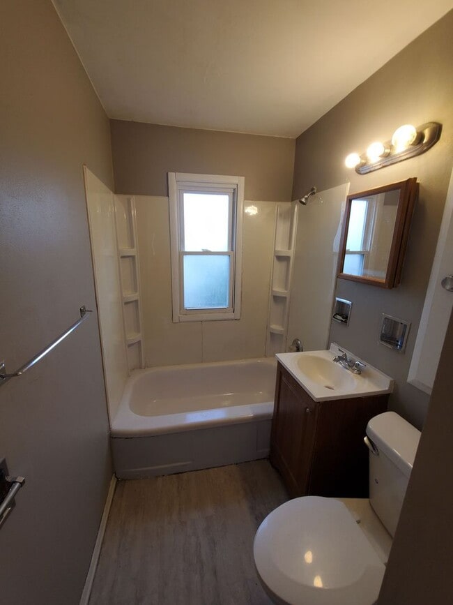 Foto del edificio - 5320 N 45th St