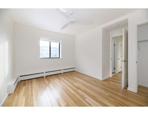 Foto principal - 44 Parker Hill Ave