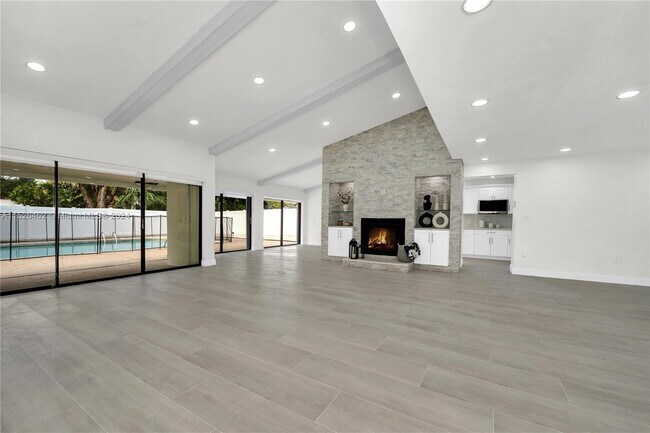 Building Photo - 501 NW 78th Way
