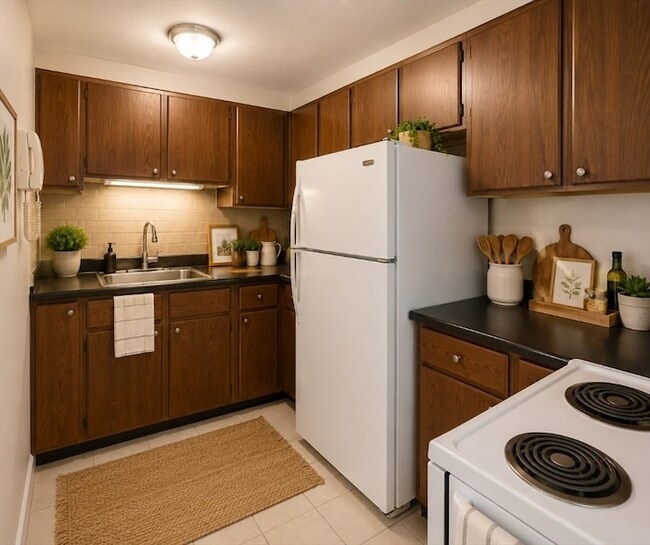 Photo - 200 Swanton St Apartment