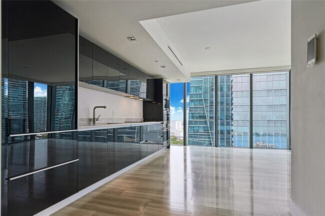 Foto del edificio - 1451 Brickell Ave