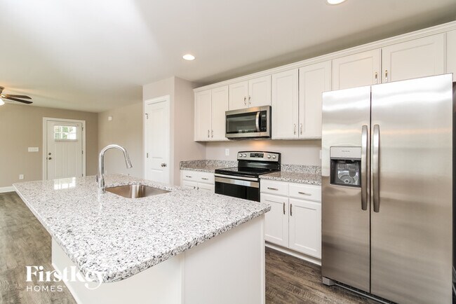 Building Photo - 137 Fir Dr