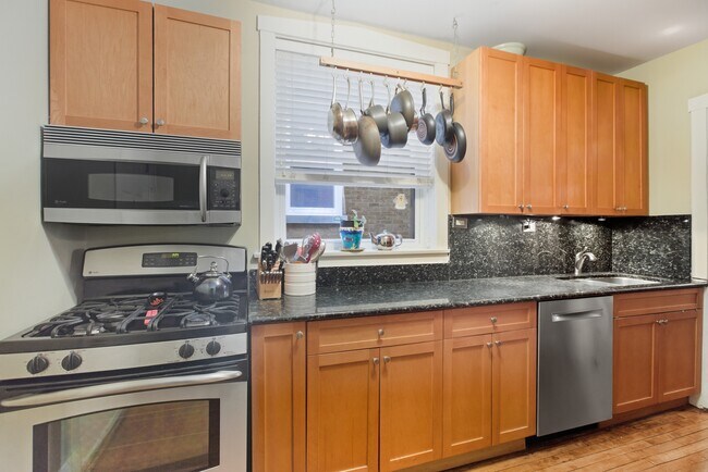 Foto del edificio - 1624 W Olive Ave