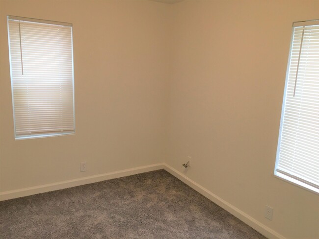 Foto del edificio - 3613 Shasta Dam Blvd