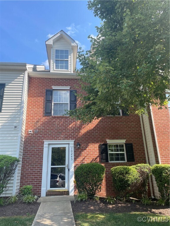 Foto principal - 10245 Sarah St