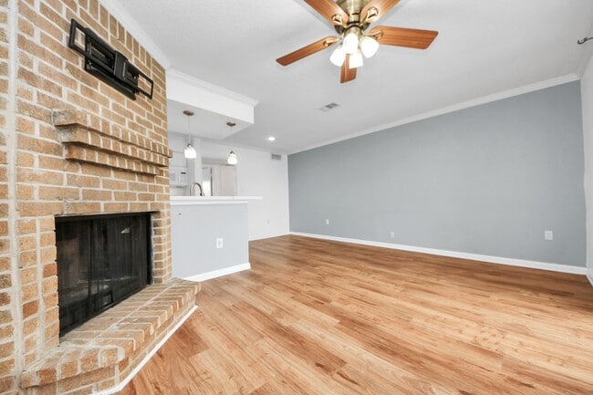 Building Photo - 250 El Dorado Blvd