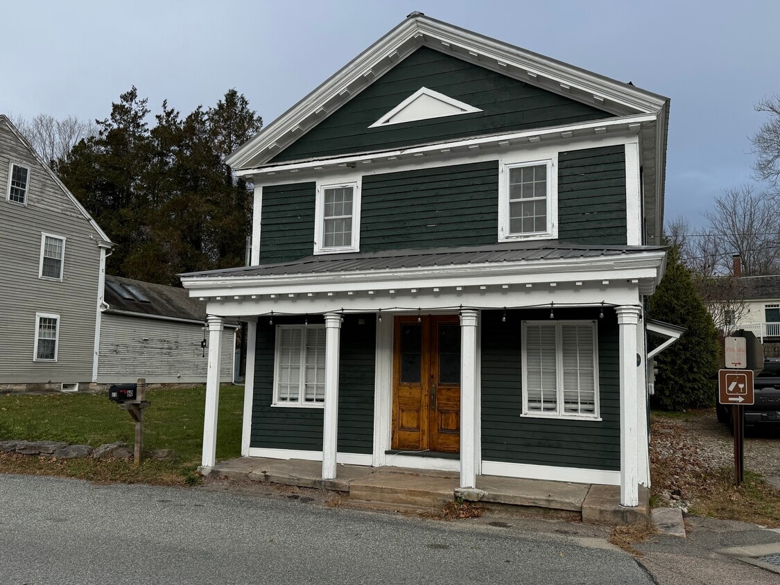 Primary Photo - 60 Main St