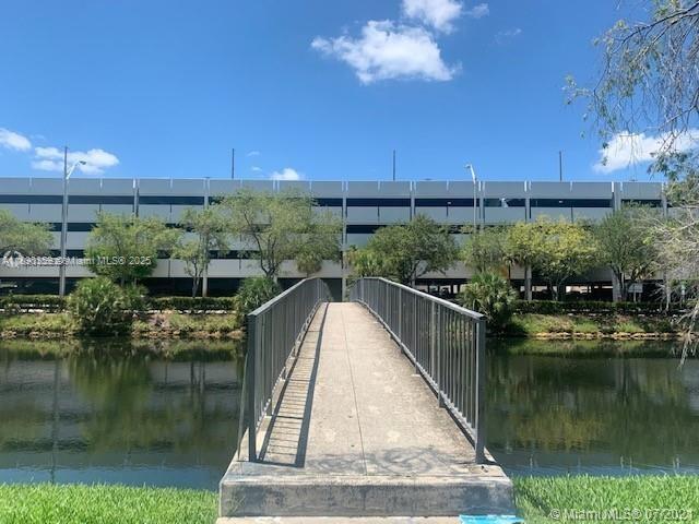 Foto del edificio - 7420 SW 82nd St