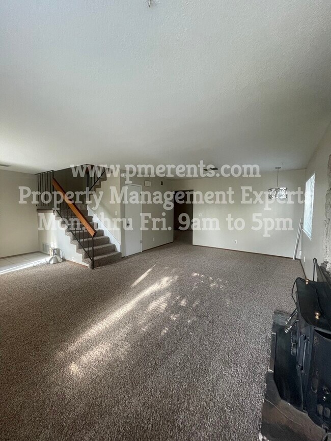 Building Photo - 9429 Mirandy Dr