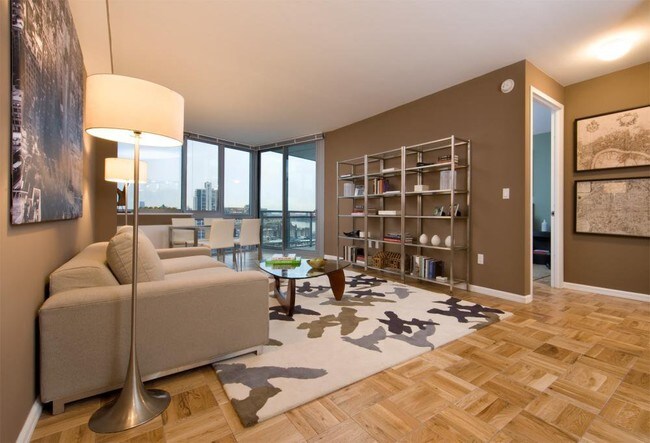Foto del edificio - 504 W 37th St