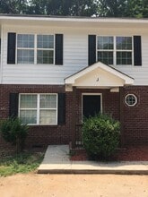 Building Photo - 122 Nowell St