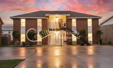 Building Photo - 1703 Benttree Dr