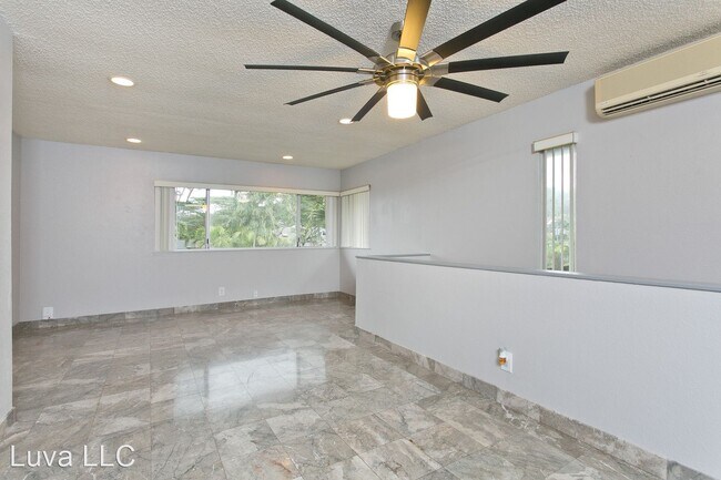 Building Photo - 3 br, 2 bath House - 164 B Kahako Street