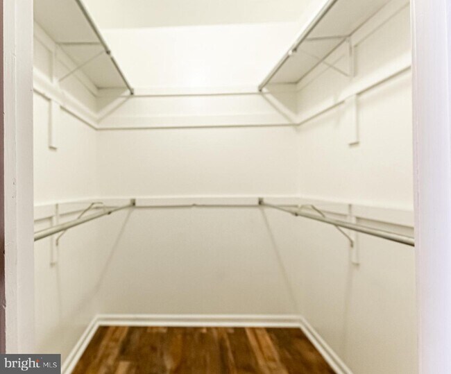 Foto del edificio - 288 Tavistock Rd