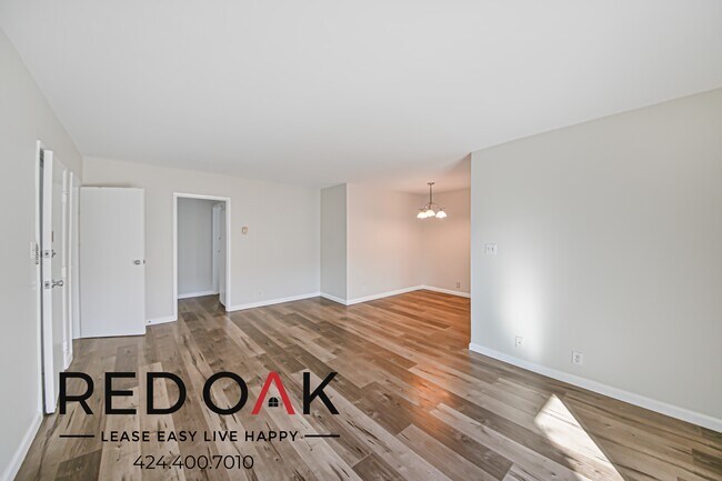 Foto del edificio - ~1 Month FREE~ Beautiful Two Bedroom with ...