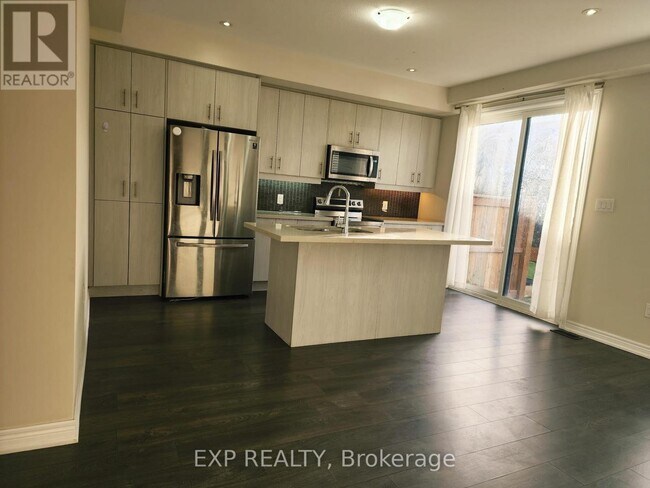 Photo du bâtiment - 33 Hollywood Ct