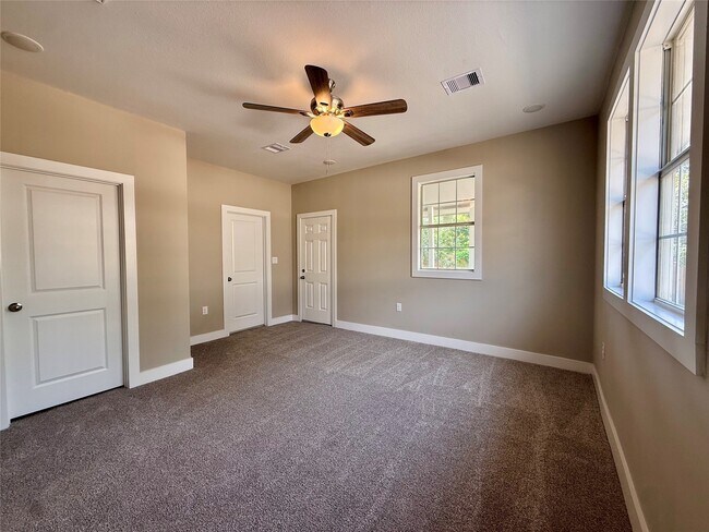 Foto del edificio - 1816 Ryon St