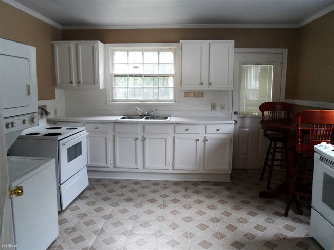 Foto del edificio - 2 br, 1 bath House - 2608 S Elm St
