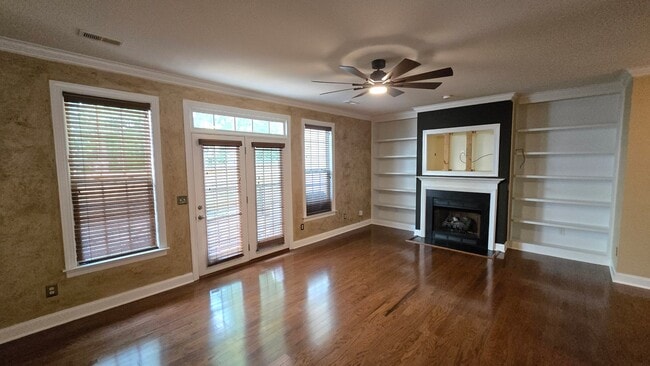 Building Photo - 32 Nandina Dr