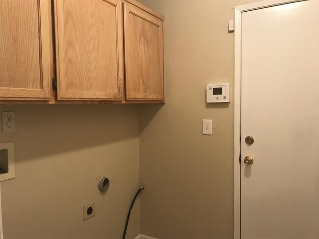 Building Photo - 5013 Vigna Way