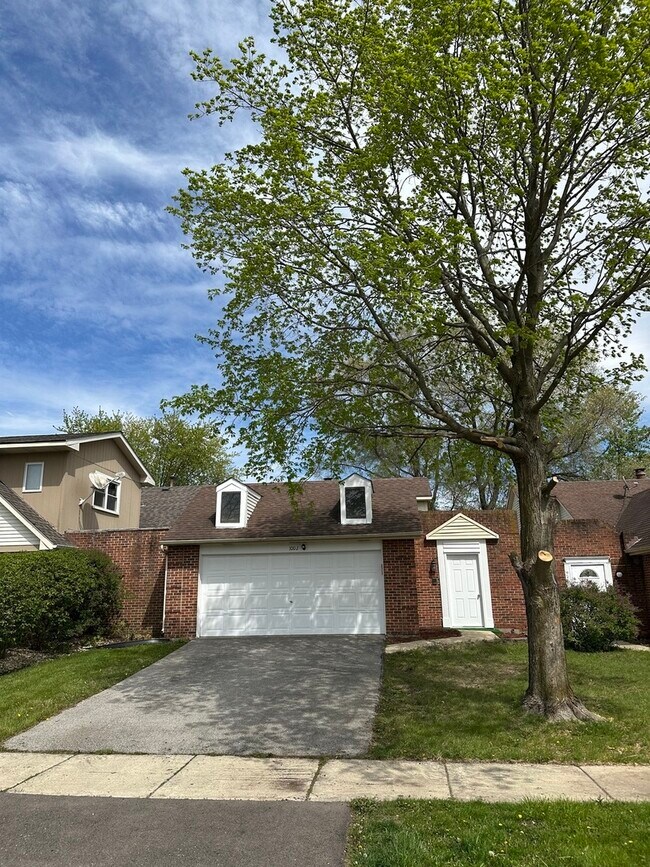 Foto del edificio - 1002 Pheasant Run Ln