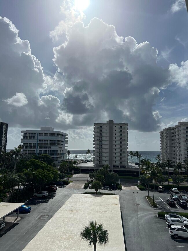 Building Photo - 3212 S Ocean Blvd