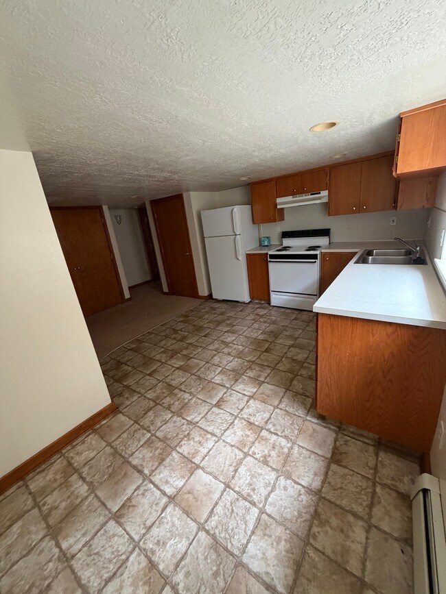 Building Photo - 426 N 500 E